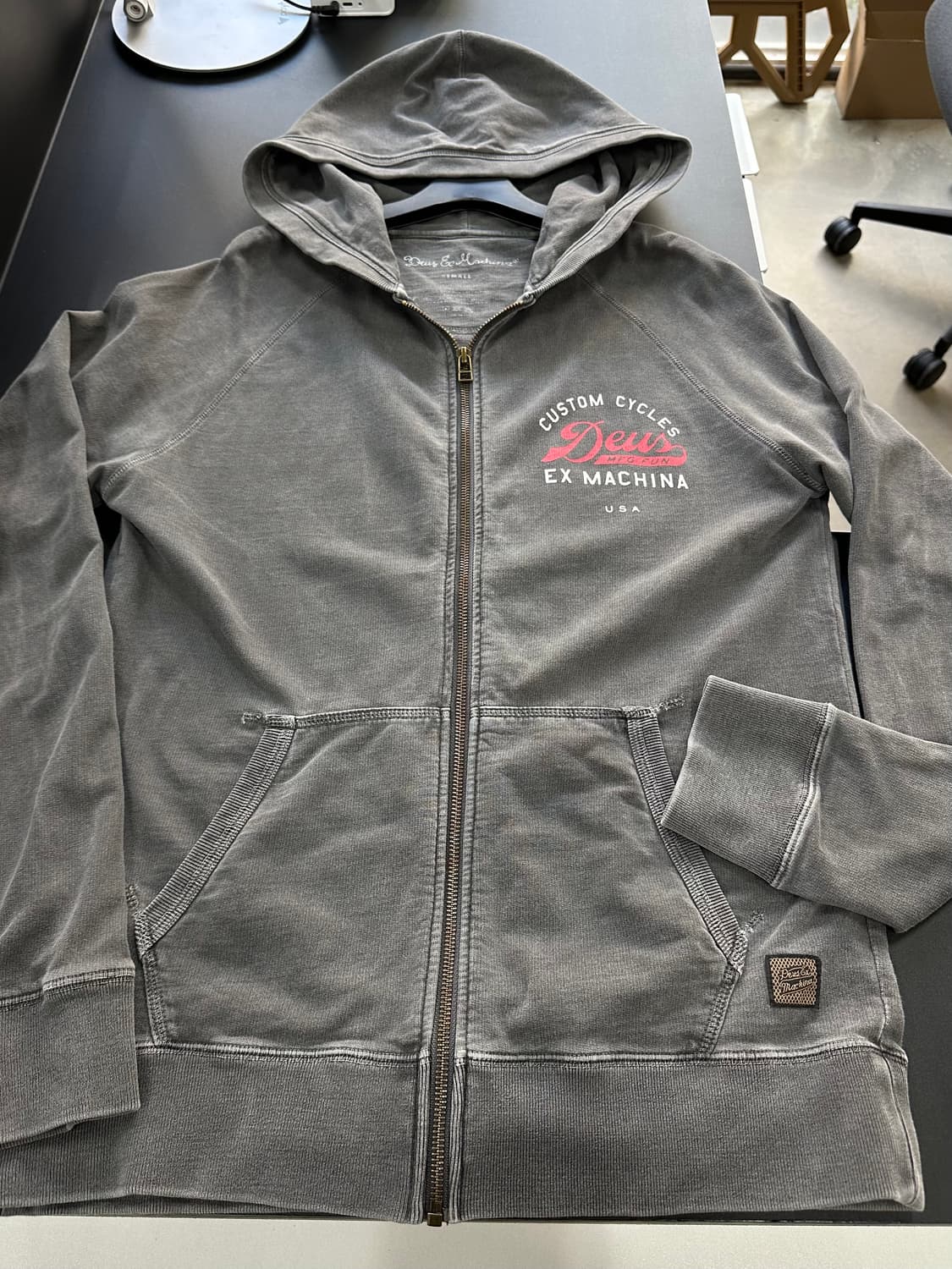 데우스 엑스마키나 피그먼트워시드 후드집업 상품이미지5