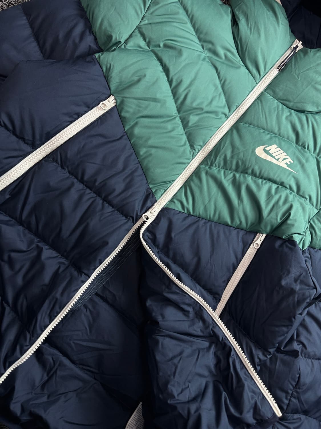 나이키 퓨추라 윈드러너 덕다운 다운필 점퍼 3938 상품이미지3