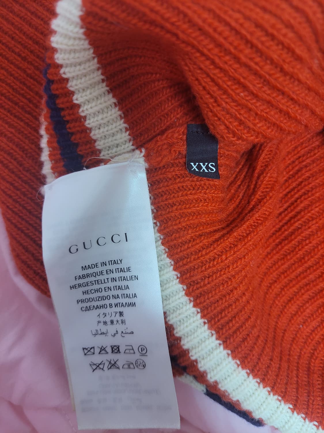 정품)급처상태좋음!구찌 러블리 어깨볼륨프릴 여성 니트 가디건 상품이미지7