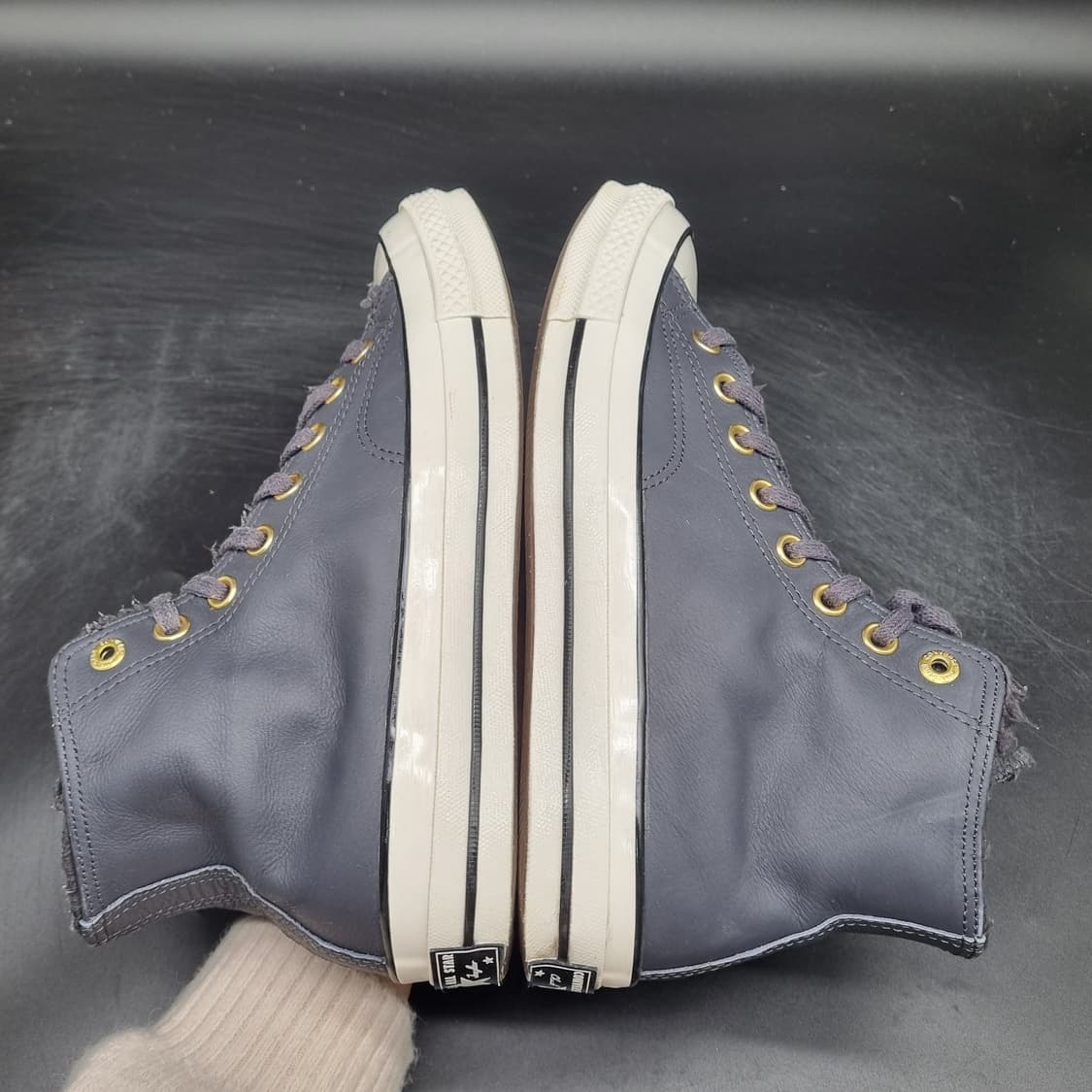 컨버스 척테일러 안감털 레더 하이탑255 상품이미지5