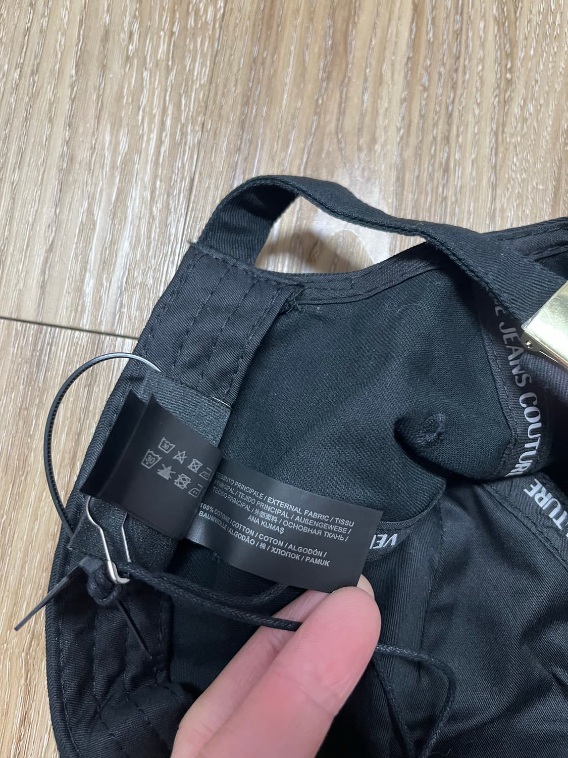 (새상품) 베르사체 진스 꾸뛰르 볼캡 상품이미지4