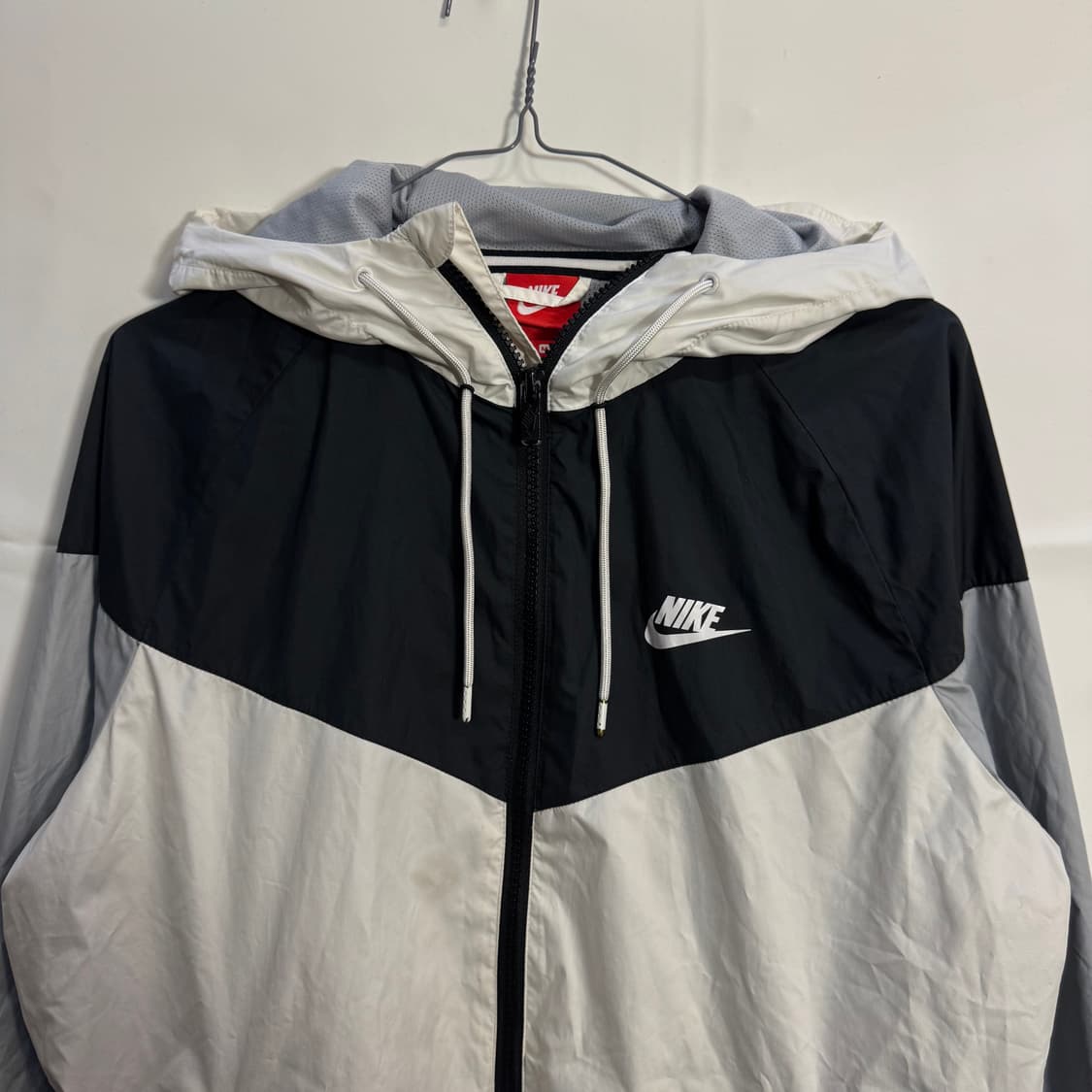 나이키 테크팩 바람막이 자켓 상품이미지2