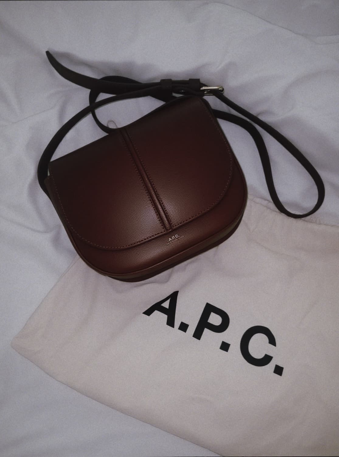 APC 아페쎄 베티백 브라운 상품이미지1