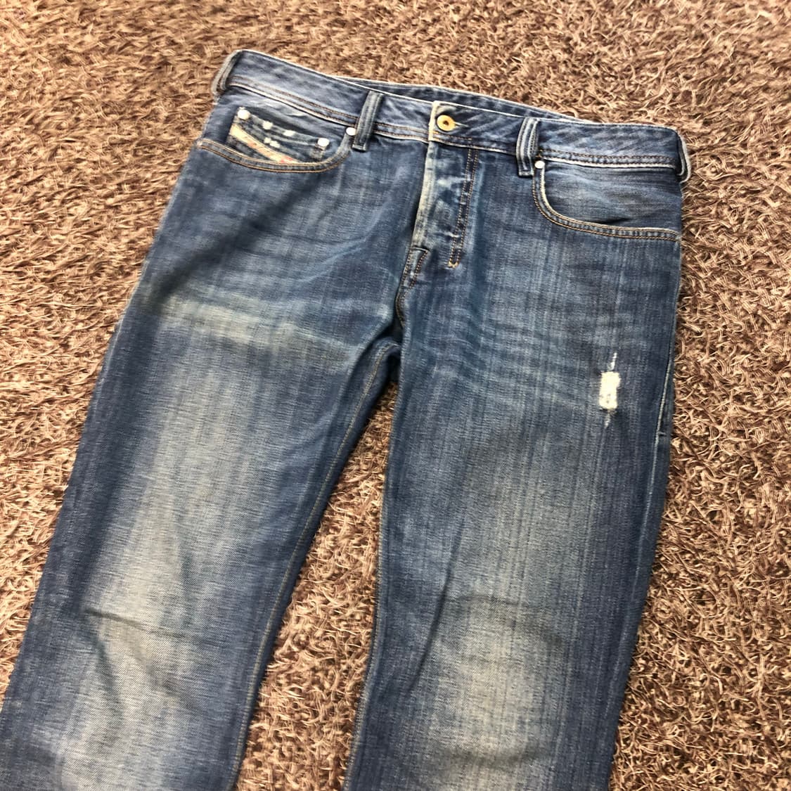 디젤 ZATINY 워싱 디스 부츠컷 데님 팬츠 상품이미지3