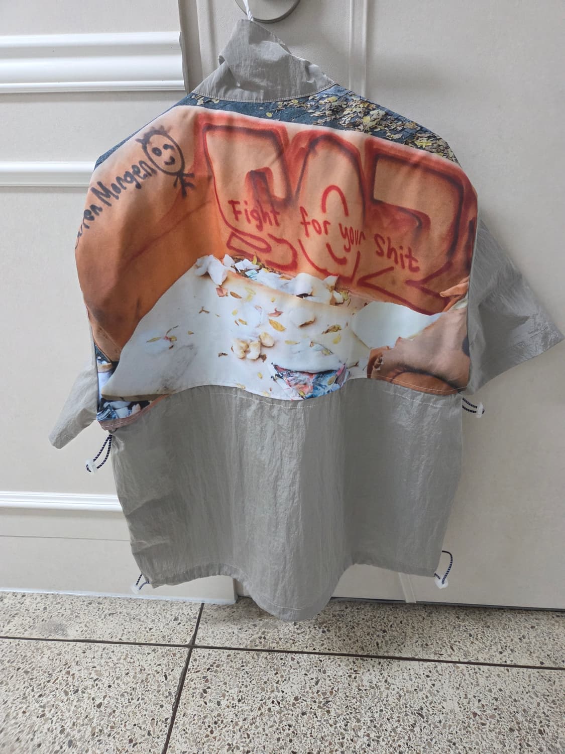 더 뮤지엄 비지터 반팔 110 상품이미지2