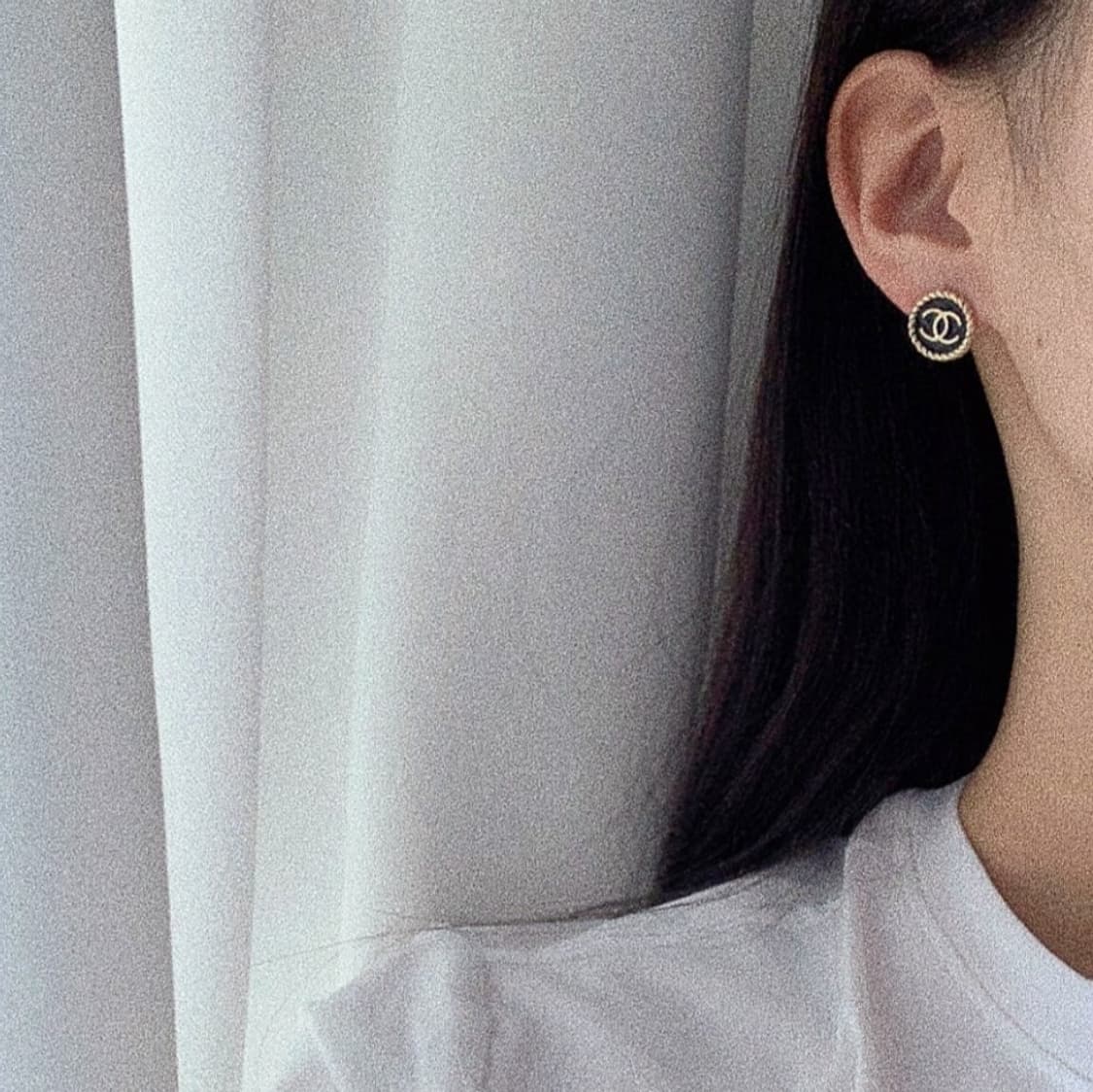 샤넬 블랙 버튼 빈티지 업사이클링 귀걸이 상품이미지1