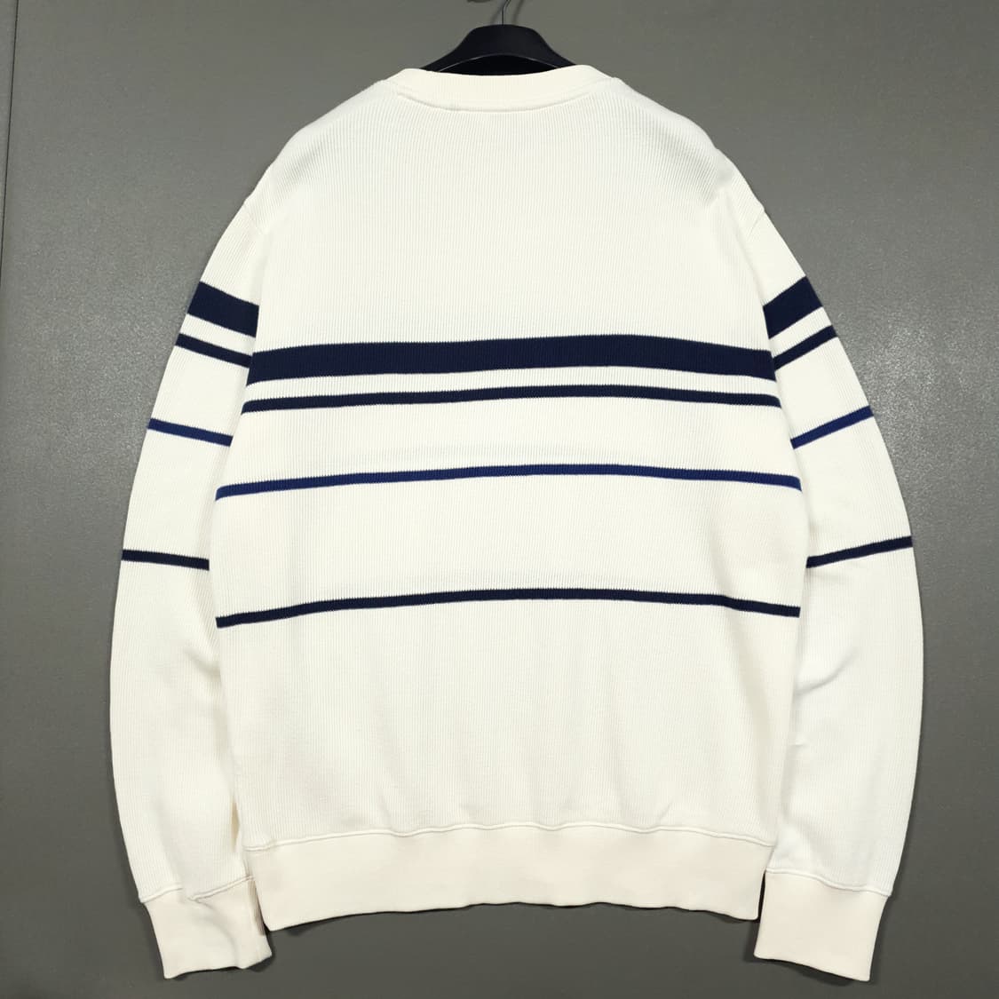 실측 XL) 헤지스 신형 23FW 니트조직 티핑블록 맨투맨 스웨터 크림 상품이미지9