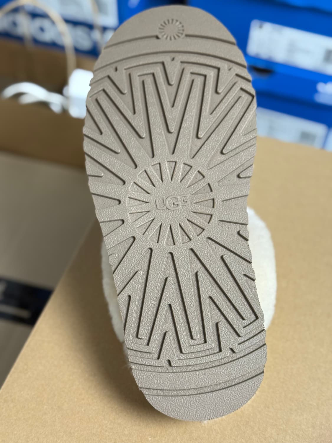 새상품)ugg 어그 디스케트 플랫폼 슬리퍼 상품이미지5