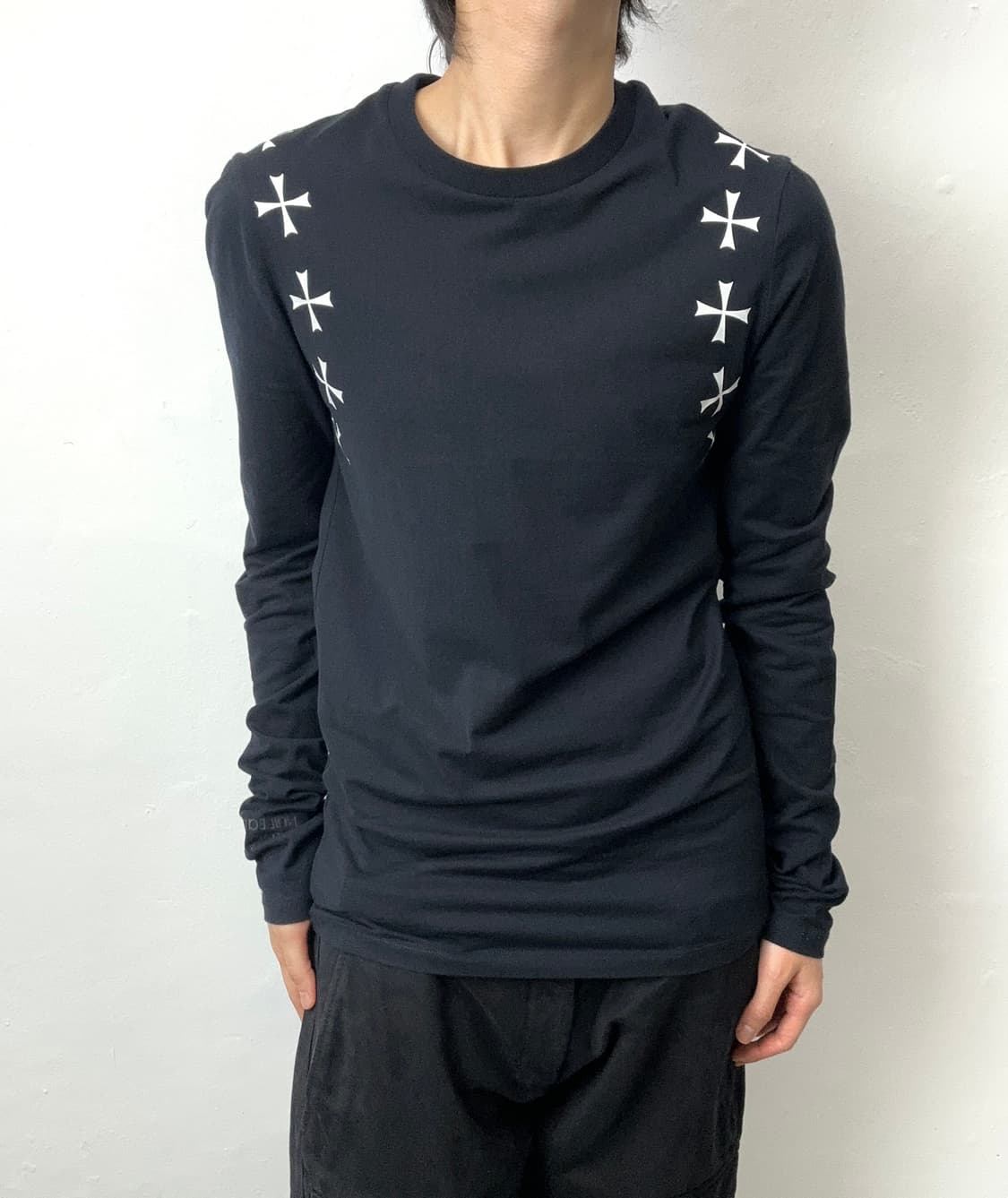Neil Barrett Cross-Print Long Sleeve T-S 상품이미지1