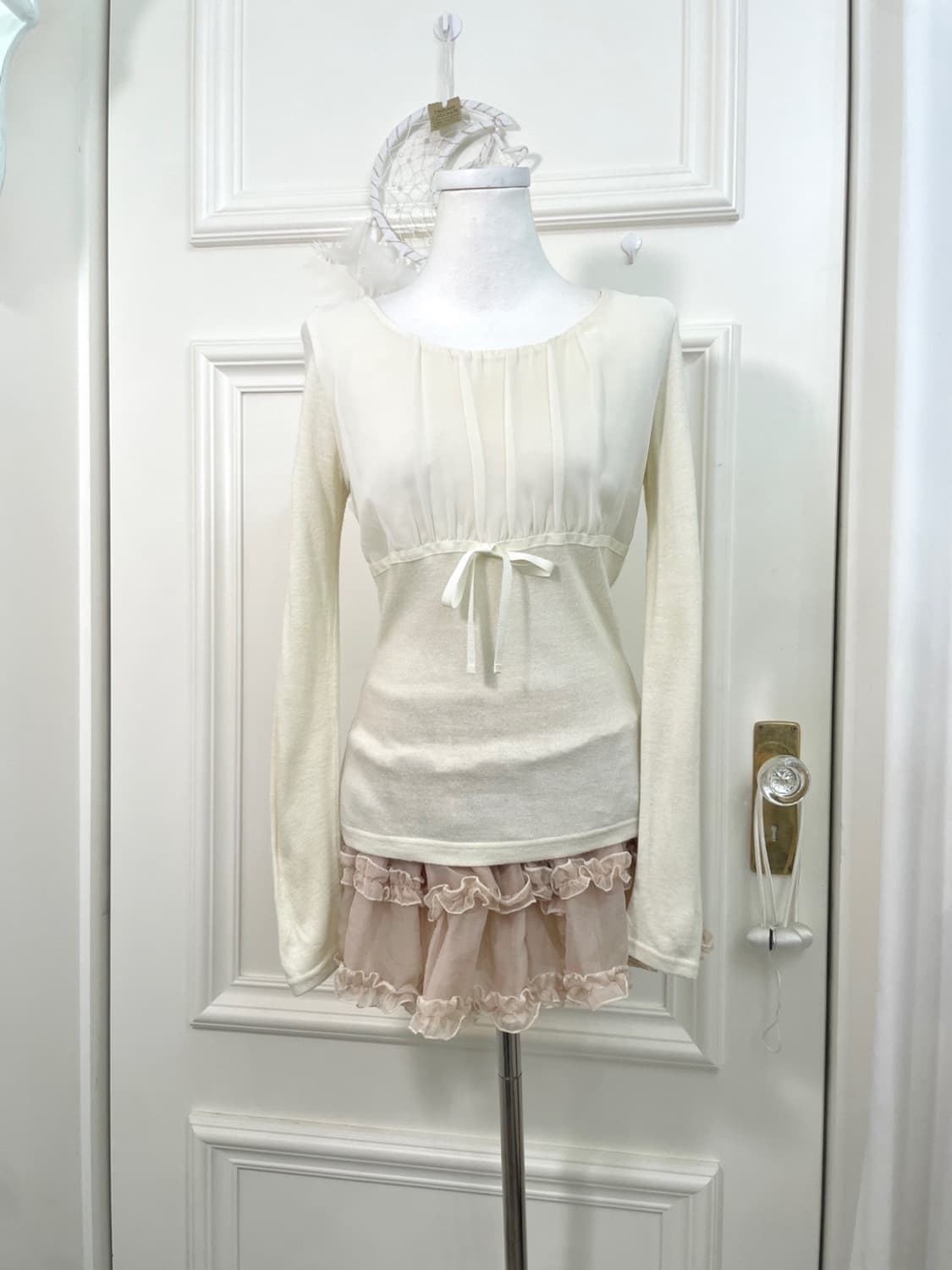 ivory shirring bow point slim top 상품이미지1