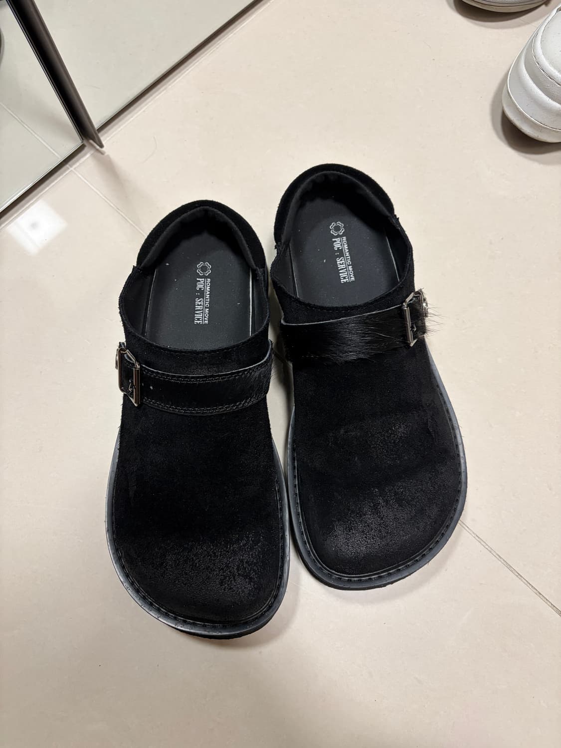 [로맨틱무브×후디진호] 하드보일드 슬라이드 뮬 R25M790 상품이미지2