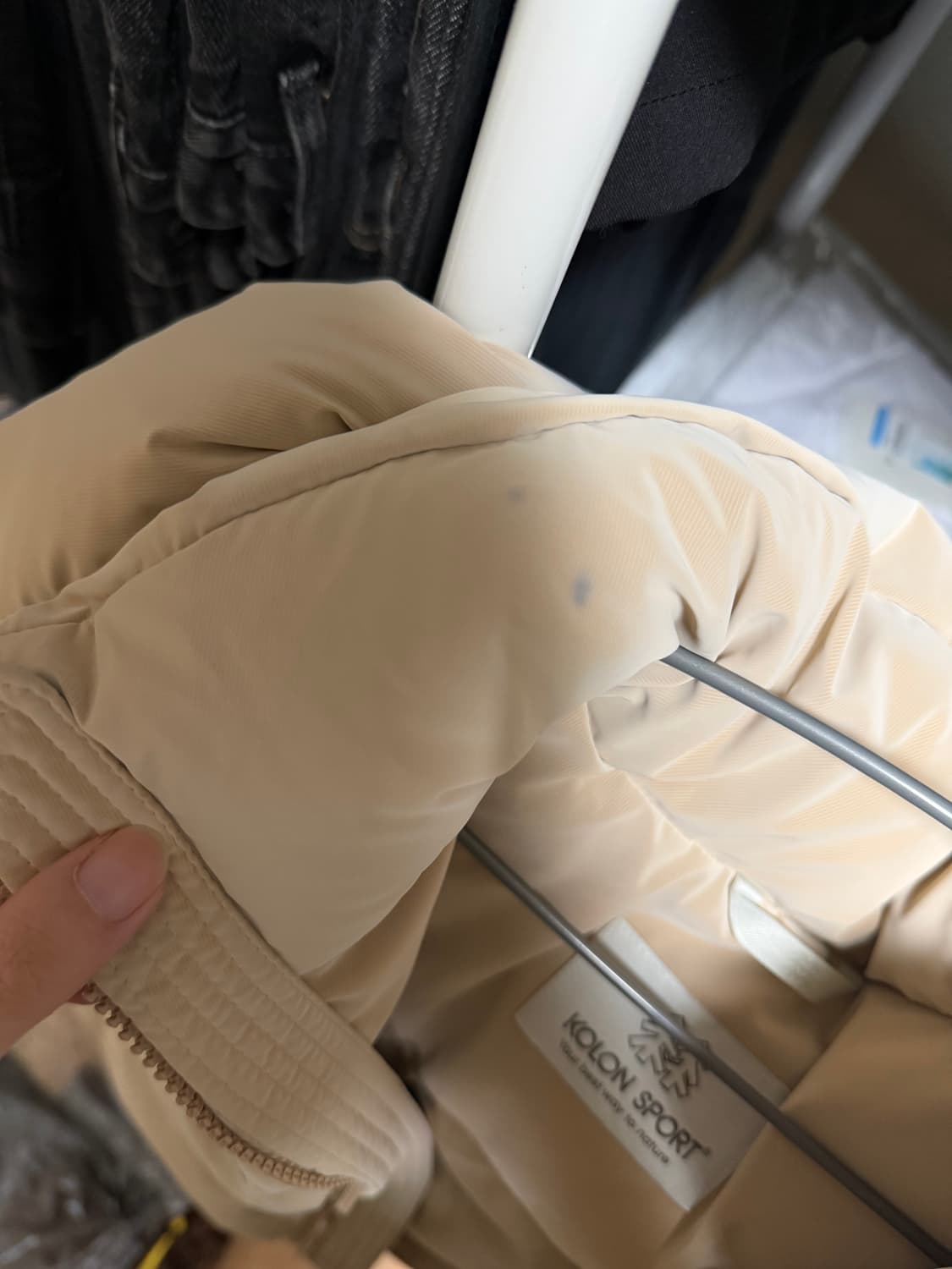 코오롱스포츠 글로시 숏다운(조끼패딩) 상품이미지4