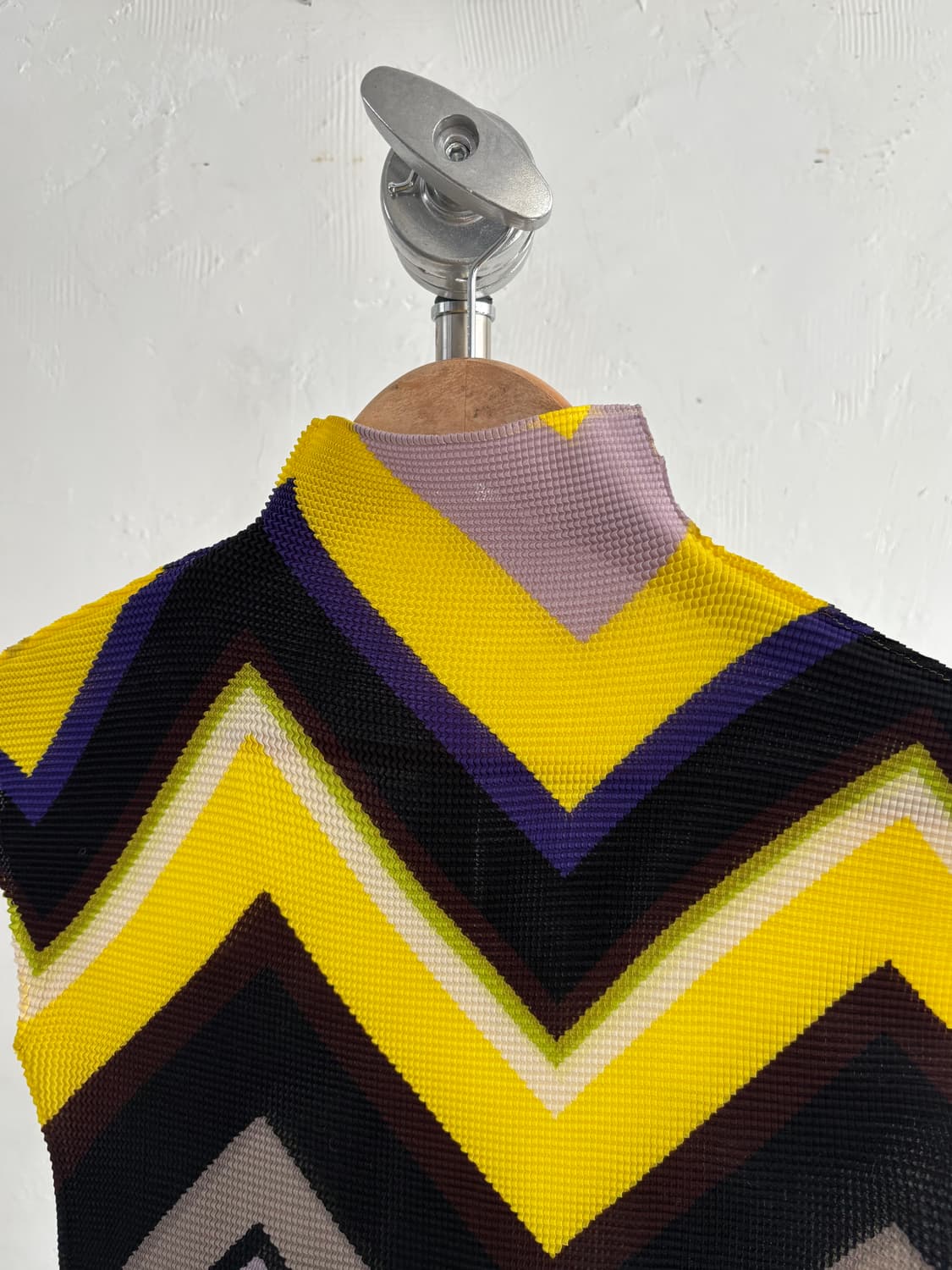 me Issey Miyake me이세이미야케 지그재그 목폴라 나시  상품이미지6