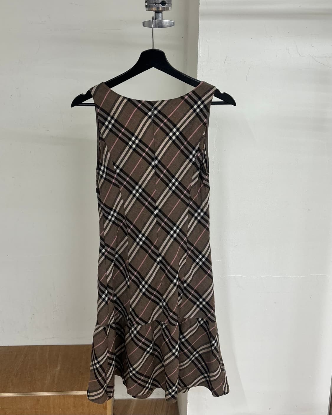 버버리 블루 라벨 울 체크 슬리브리스 원피스 상품이미지6