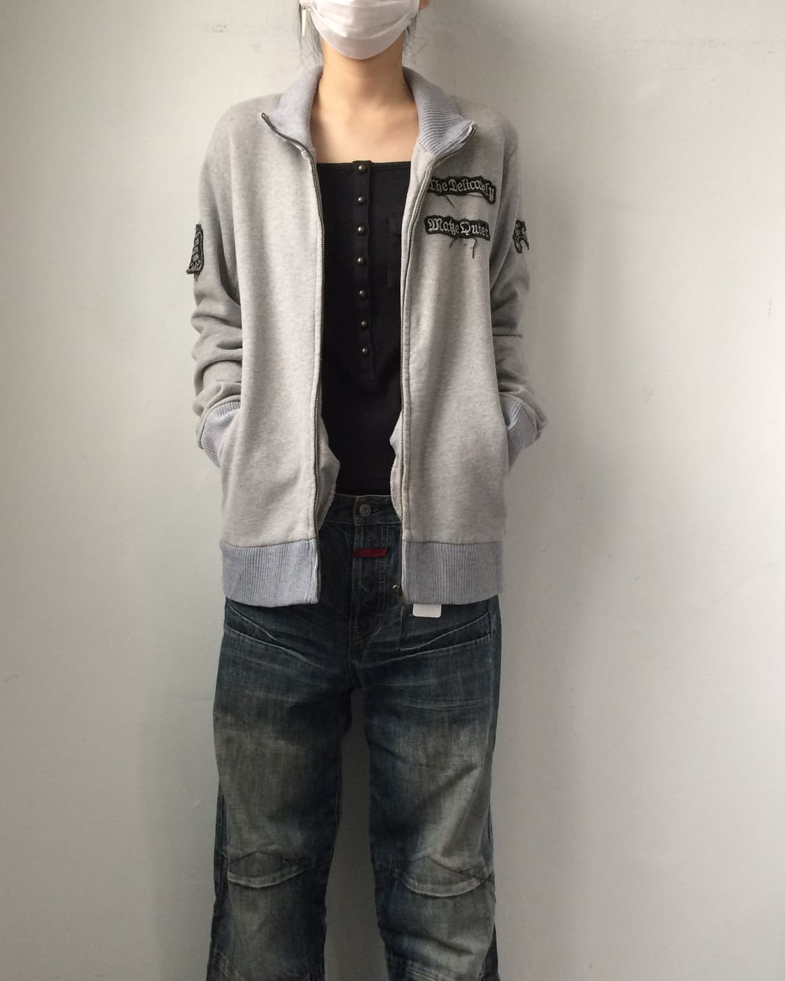 Back cross point high neck zip up 상품이미지9