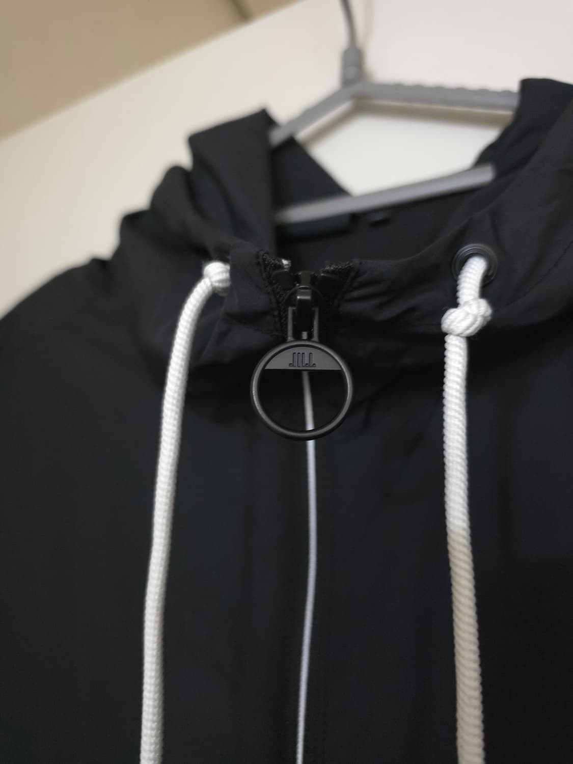 JSNY 블랙 아노락 후드 바람막이 상품이미지3