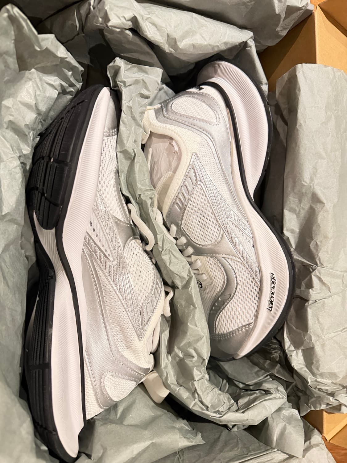 발렌시아가 서킷 40E 새상품 상품이미지1