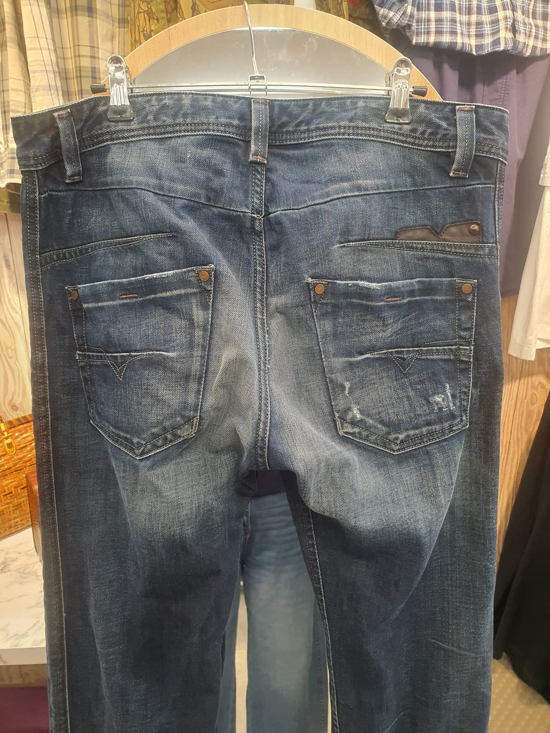 디젤(Diesel) 정품 대런(DARRON) 남성 슬림 테이퍼드 워싱 청 상품이미지5