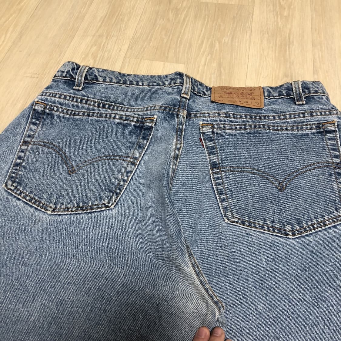 (36) 90's 리바이스 미국제 560 루즈핏 테이퍼드 연청 데님 상품이미지8