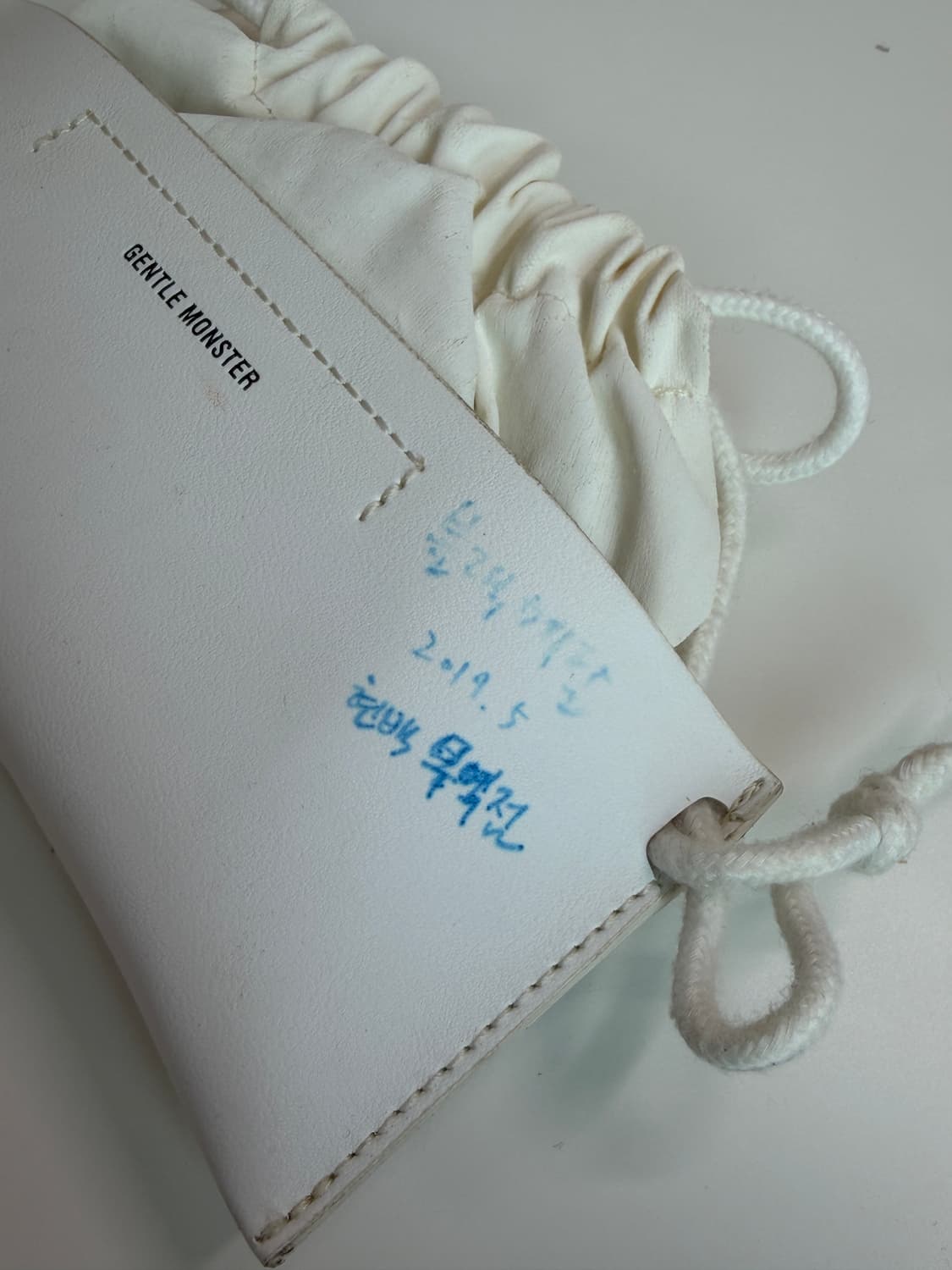 젠틀몬스터 Mad Crush 블랙/골드 선글라스 상품이미지5