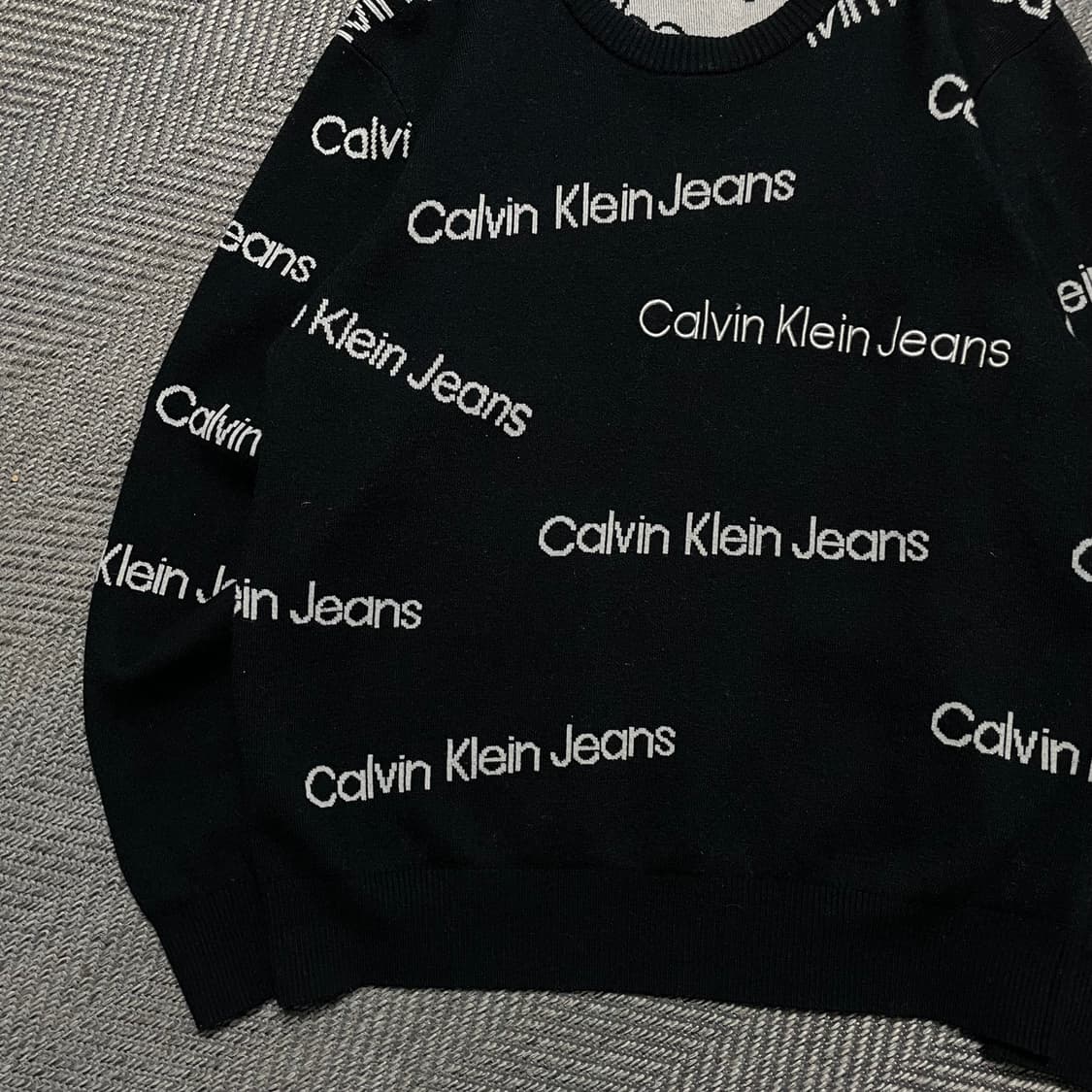 캘빈클라인 로고 플레이 라운드 울 니트 블랙o 5278 상품이미지3