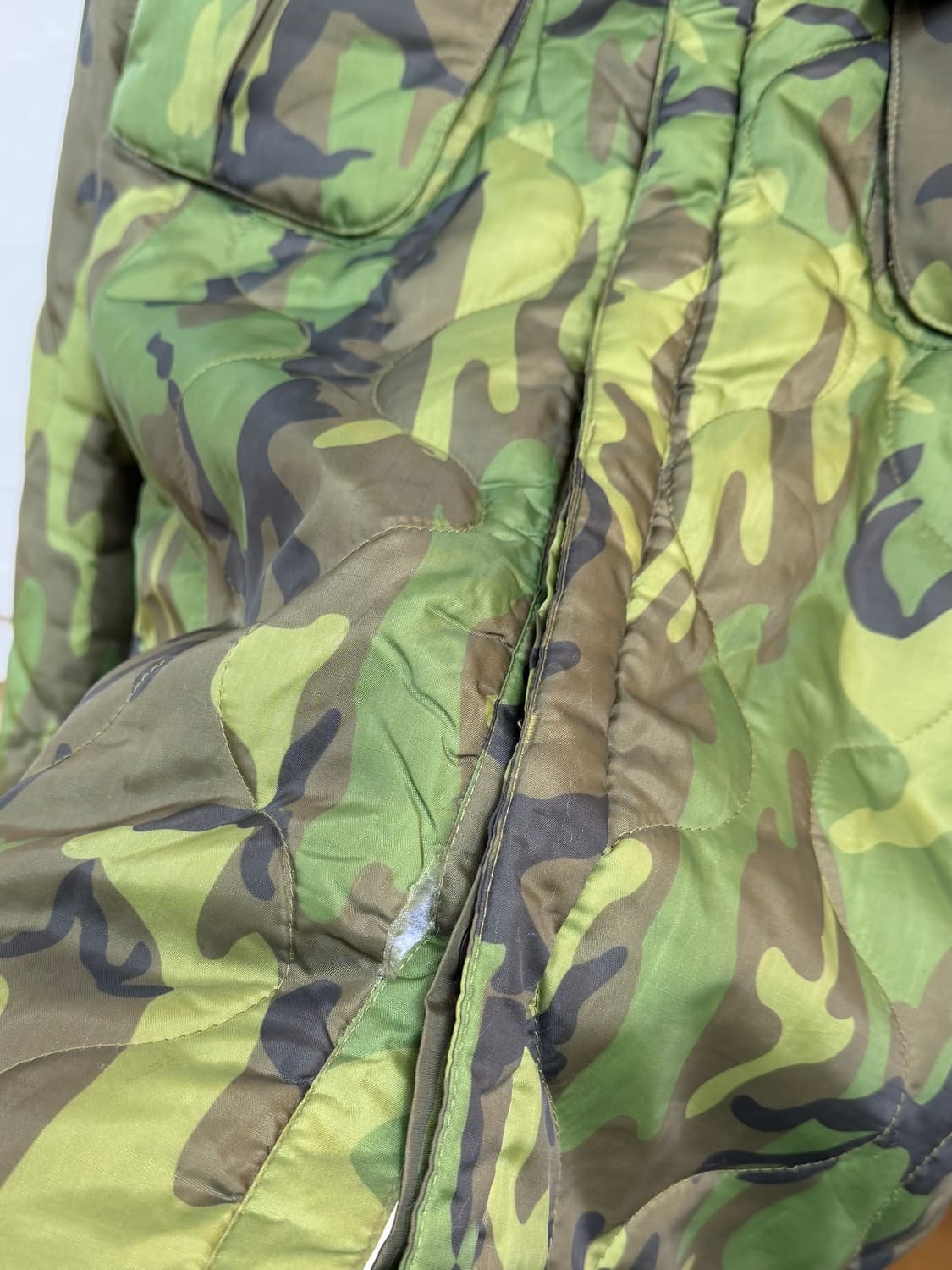 HUF 허프 카모플라쥬 퀼팅 자켓 L 상품이미지4