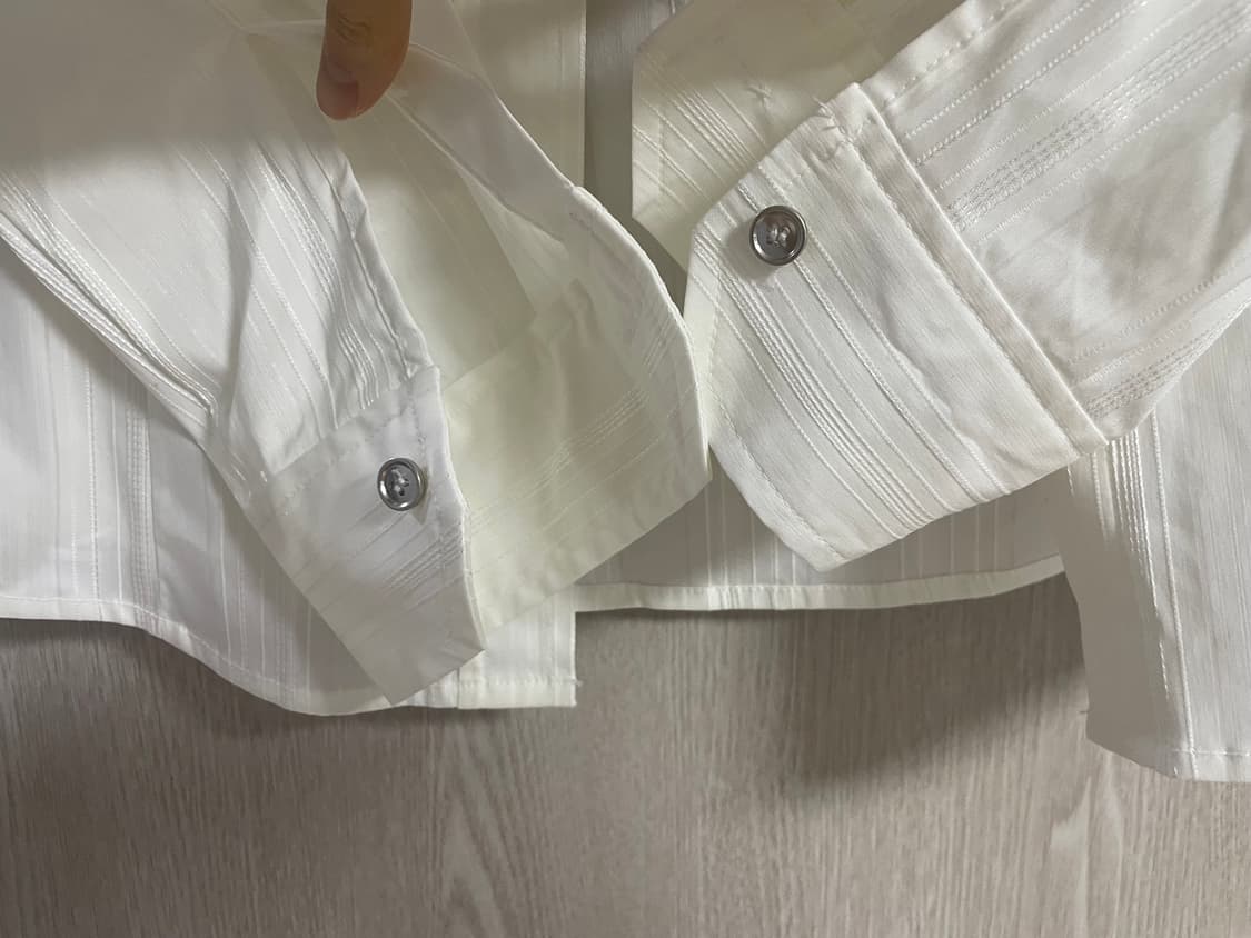 폴리수엠 화이트 셔츠 상품이미지4