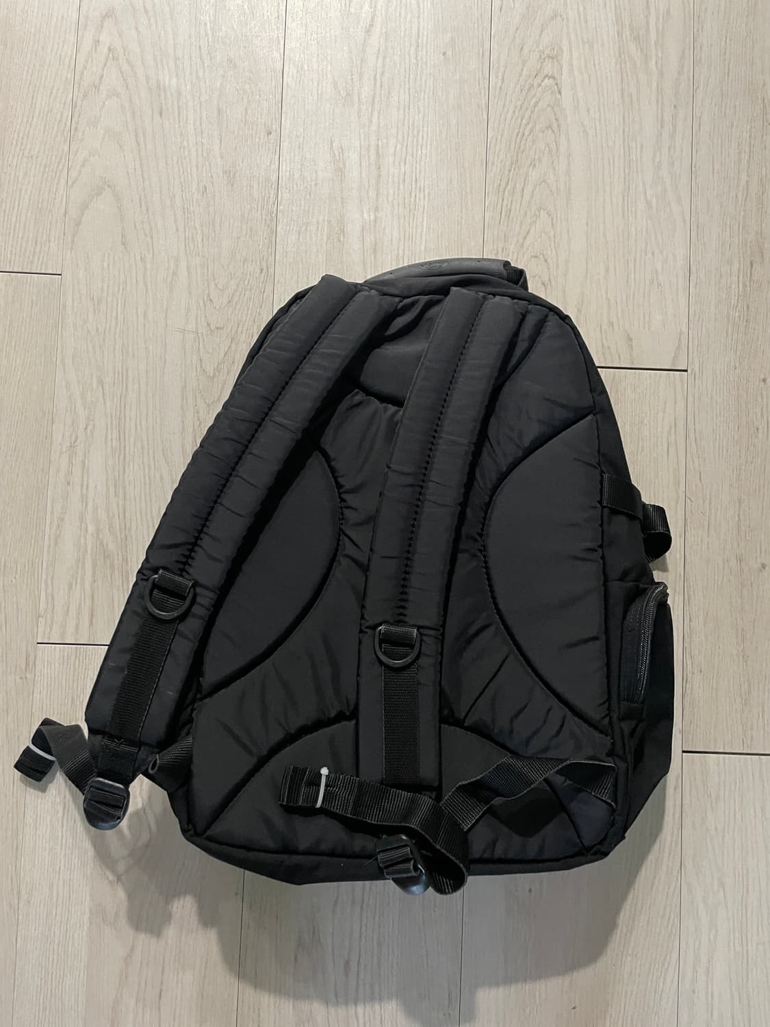 이스트팩 백팩 블랙 상품이미지2