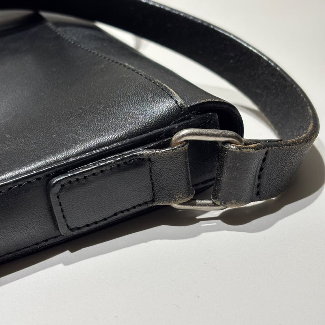 드리스 반 노튼 레더 크로스백 상품이미지7