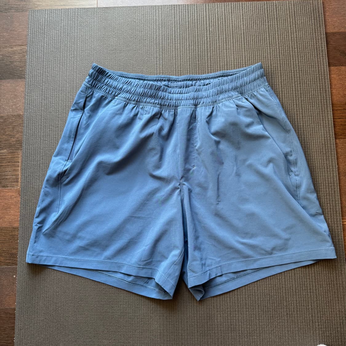 룰루레몬 페이스 브레이커 라이너리스 남성 반바지 5인치 m 사이즈 판매합 상품이미지1