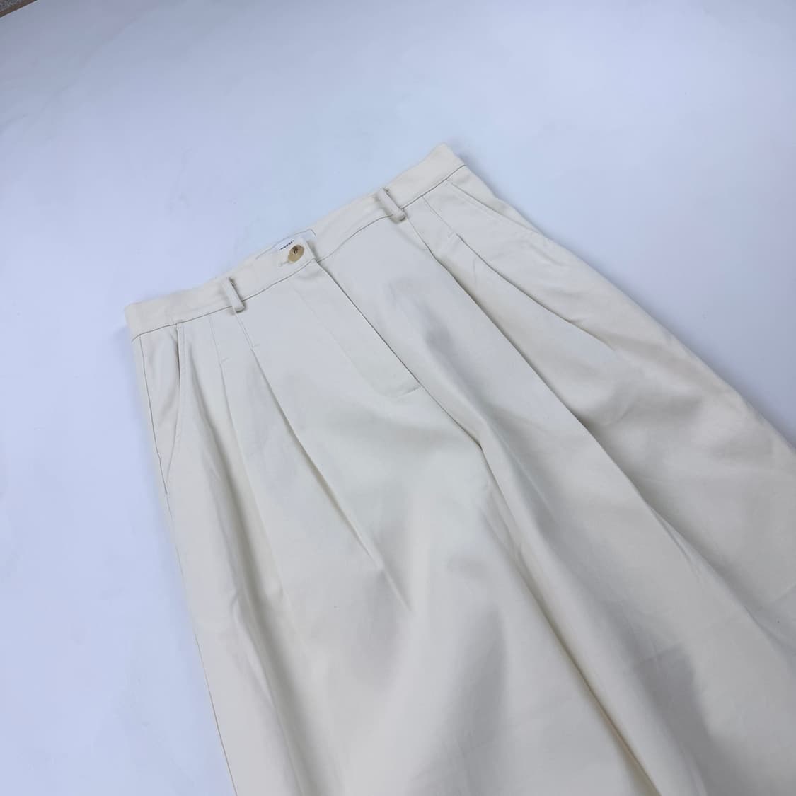 Le17september 르17 아이보리 핀턱 코튼팬츠 상품이미지2