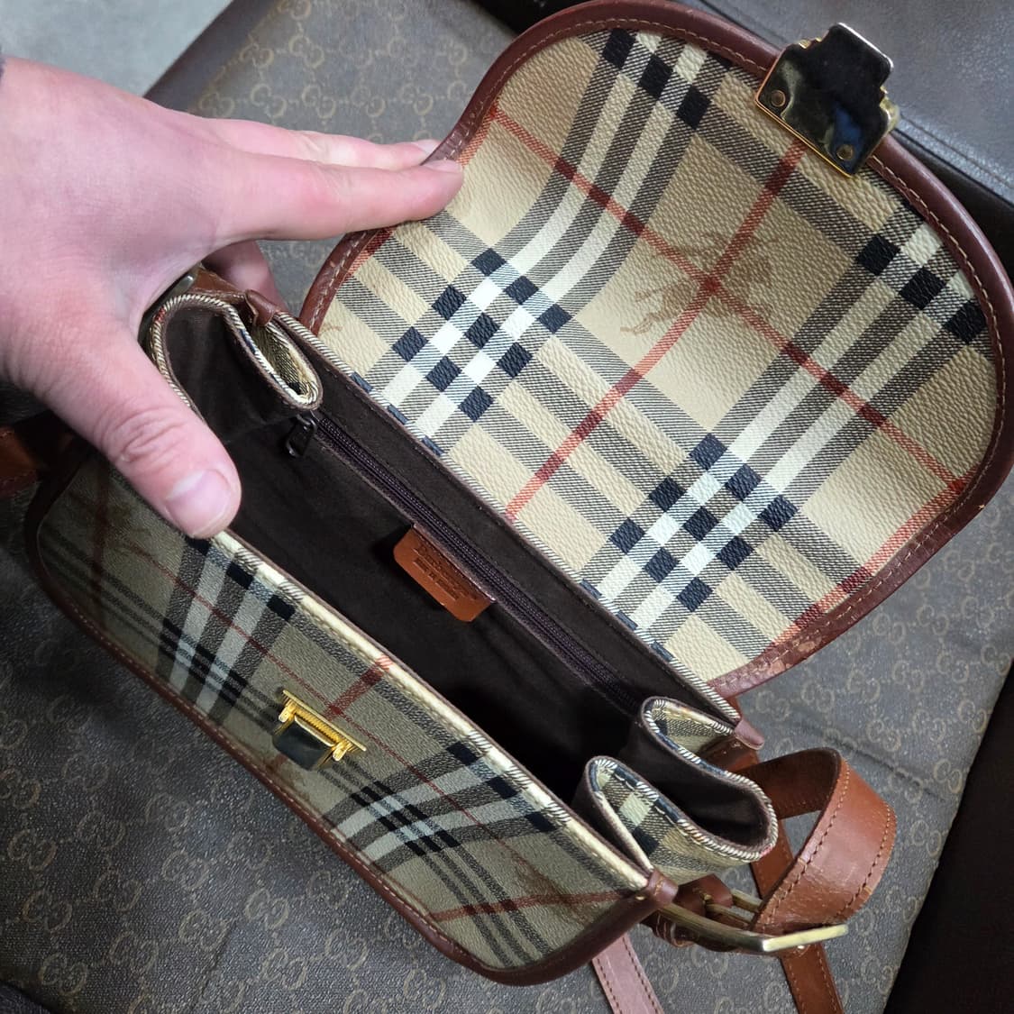 버버리 노바체크 크로스백 상품이미지8