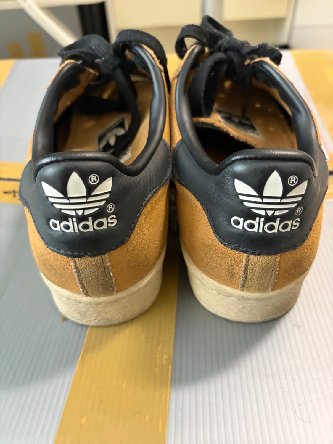 아디다스슈퍼스타스웨이드/275 상품이미지3