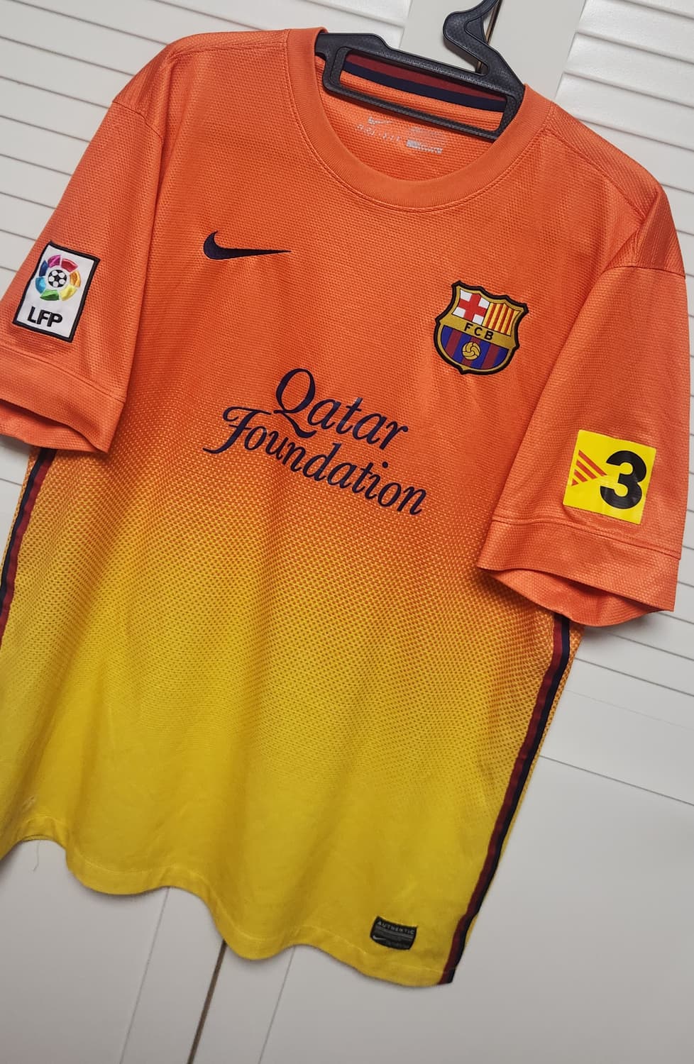 11-12 나이키 바르셀로나 어웨이 유니폼 반팔 NO.PUYOL 상품이미지2