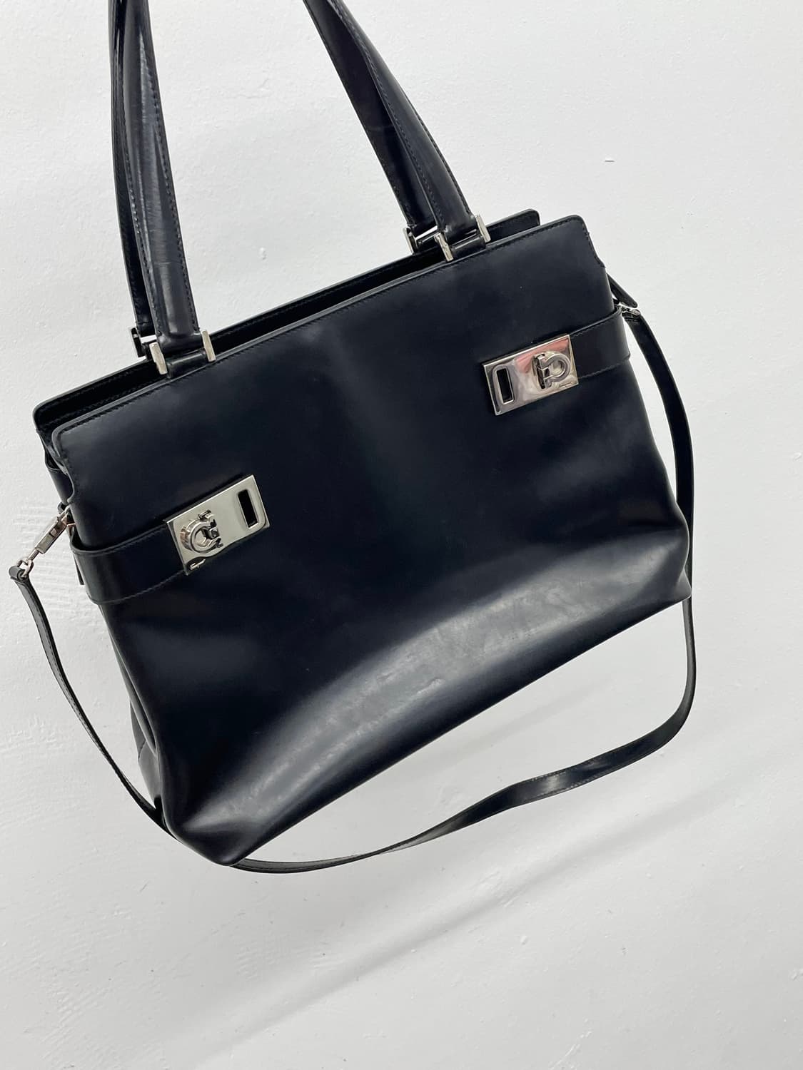 90s 페라가모 간치니 투 락 토트백 상품이미지8