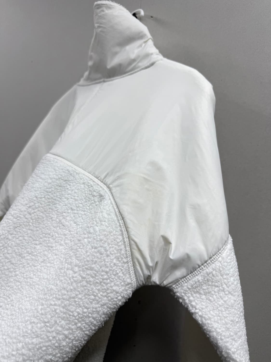 여성 M / 언더아머 뽀글이 후리스 집업 화이트 상품이미지7