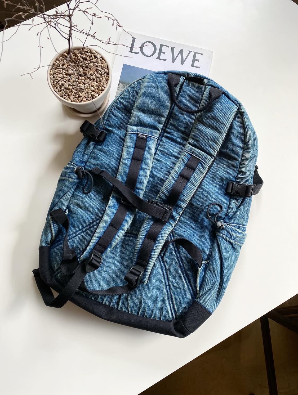 [OS] 슈프림 데님 백팩 워시드 인디고 - 25FW 상품이미지9