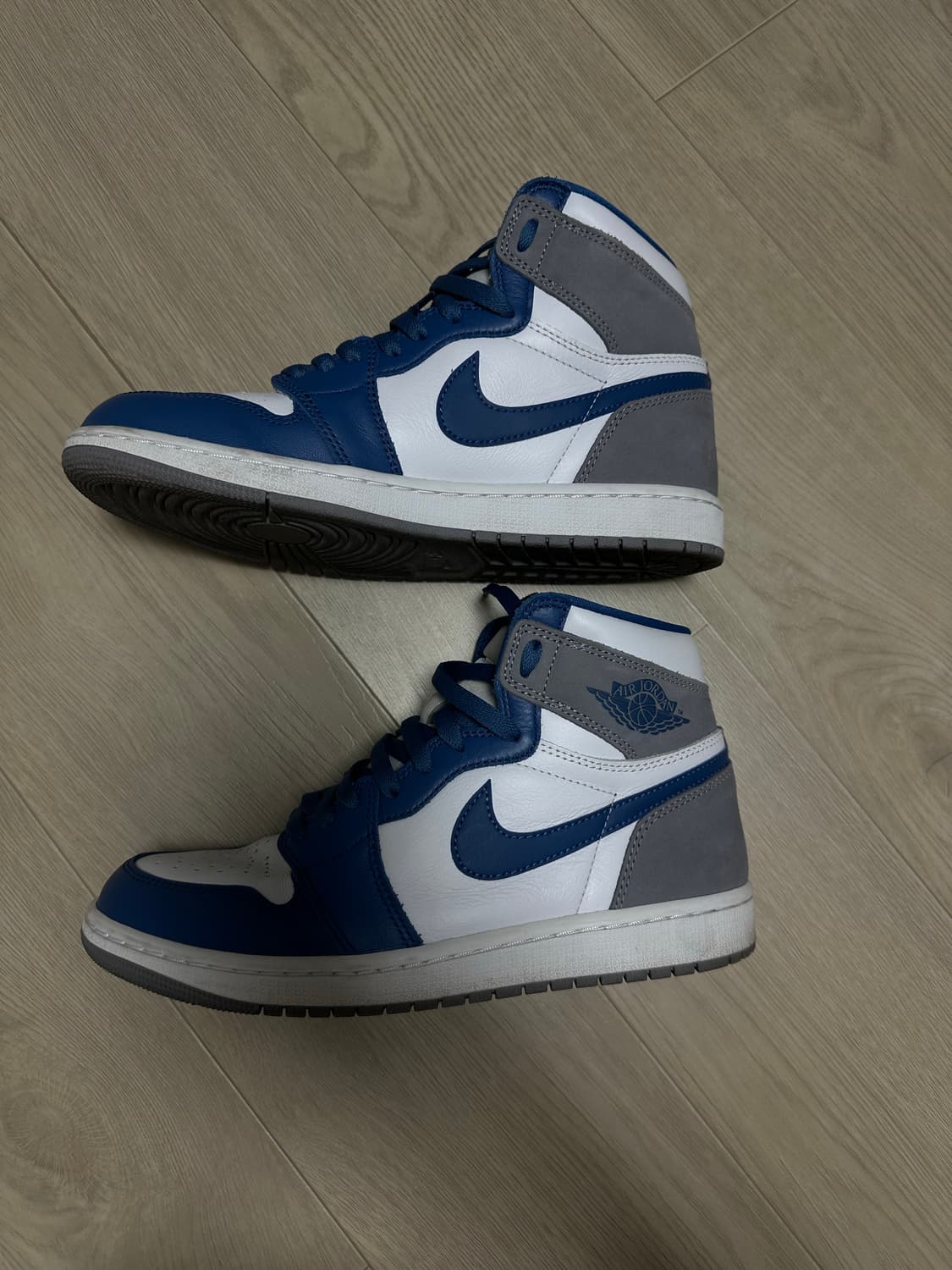나이키 에어 조던 1 레트로 하이 OG 트루 블루 270 상품이미지3