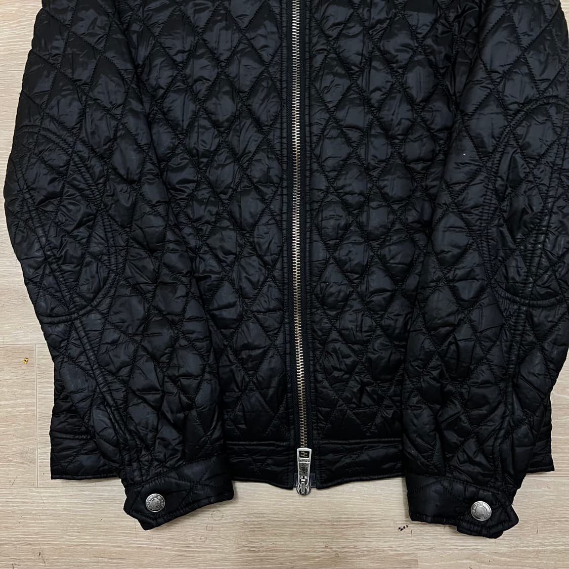 버버리 브릿 여성 노바체크 안감 퀼팅자켓 [블랙] 2XL/110 상품이미지3