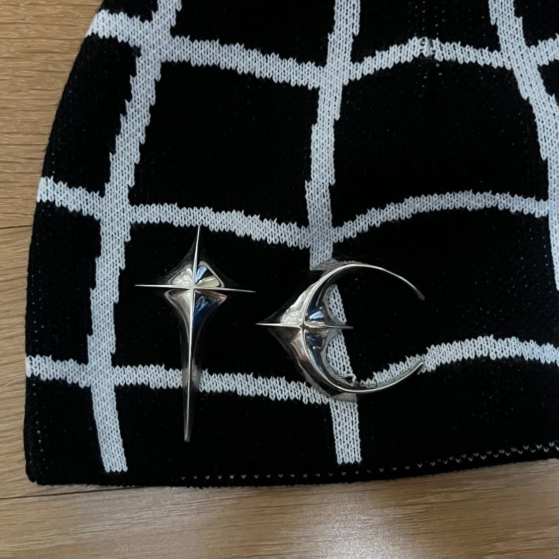 떠그클럽 비니 거미줄 초판 유일매물 실착안 한 새상품 판매 상품이미지3