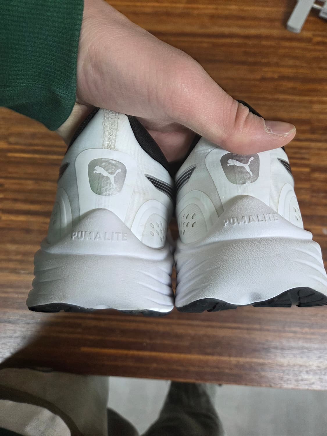 푸마 파운스 라이트 러닝화 280 상품이미지3