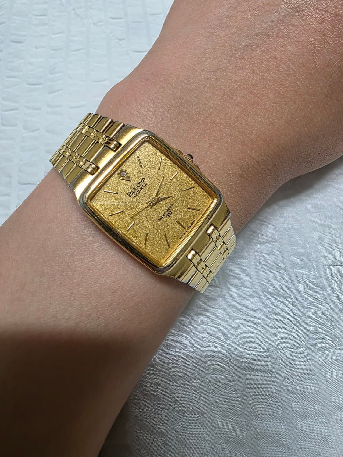 빈티지 부로바 슈퍼세빌 슈퍼쉐빌 탱크 금장 쿼츠 메탈 시계 BULOVA 상품이미지3