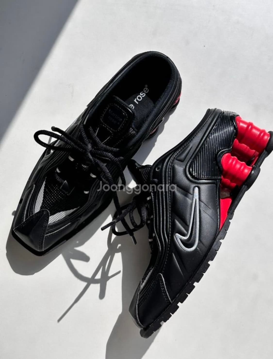 마틴로즈 x 나이키 샥스 검빨 225 나이키샥스 상품이미지6