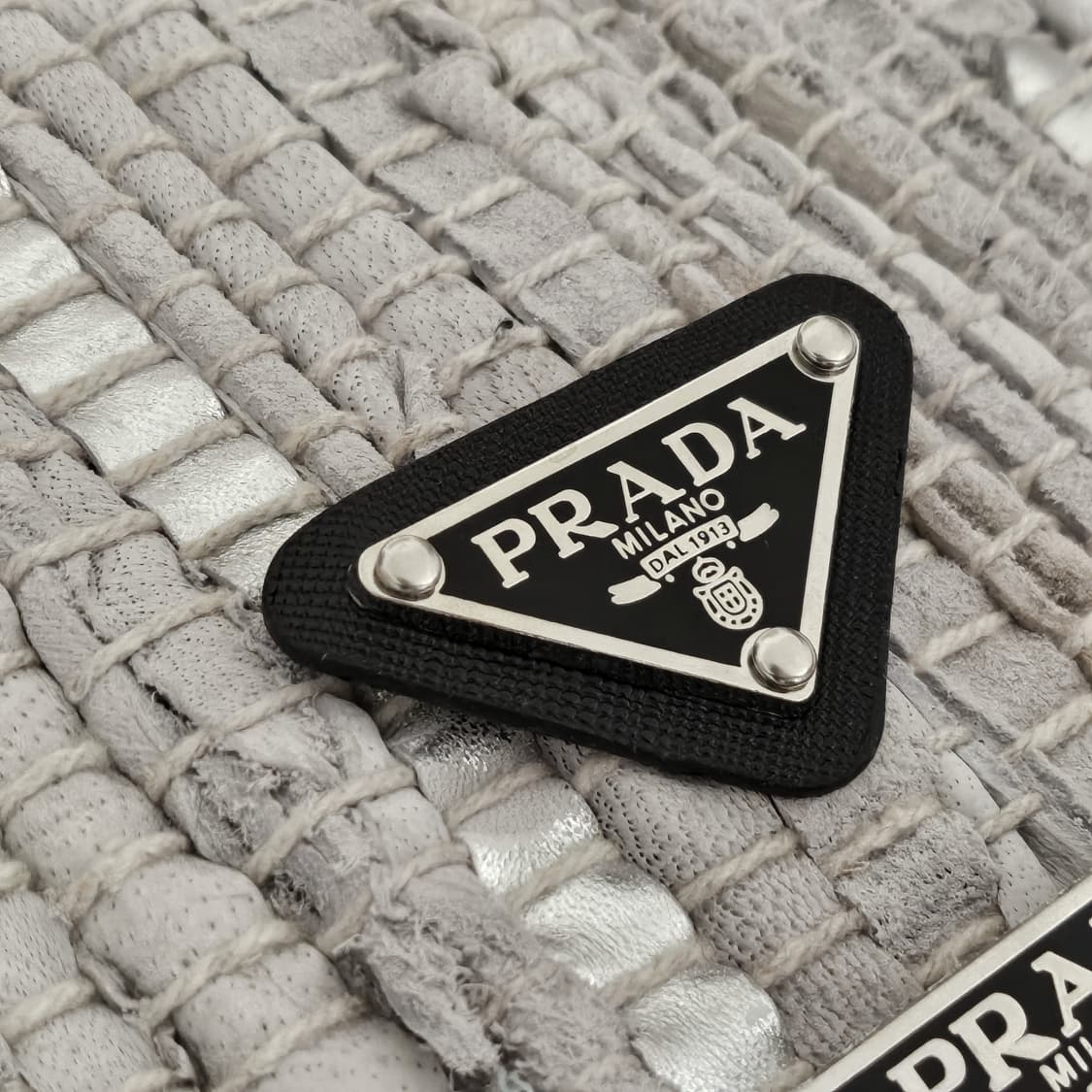 프라다 빈티지 업사이클링 사피아노 브로치 넥타이핀 상품이미지2