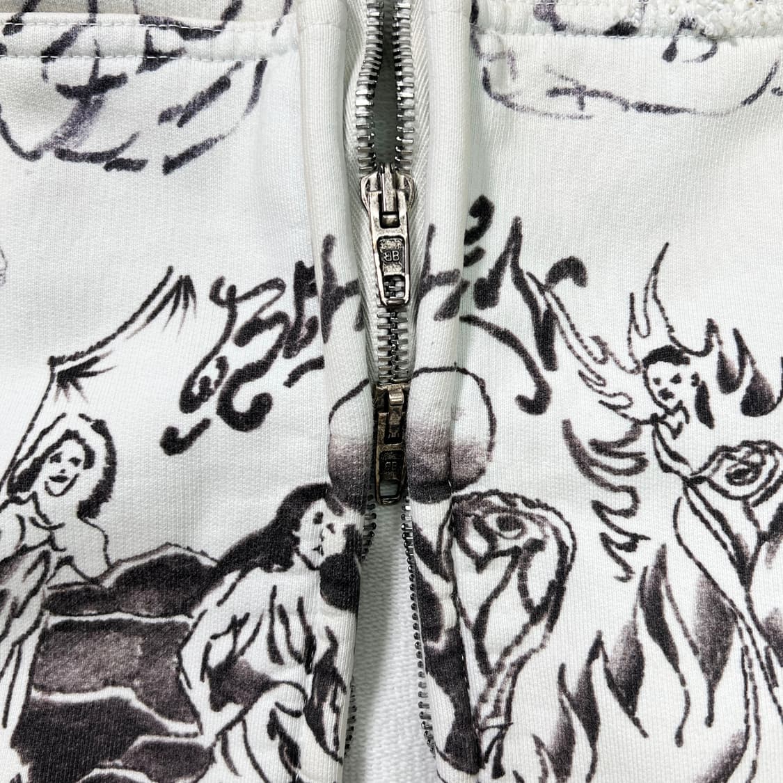 발렌시아가 24ss 타투 후드집업 상품이미지5