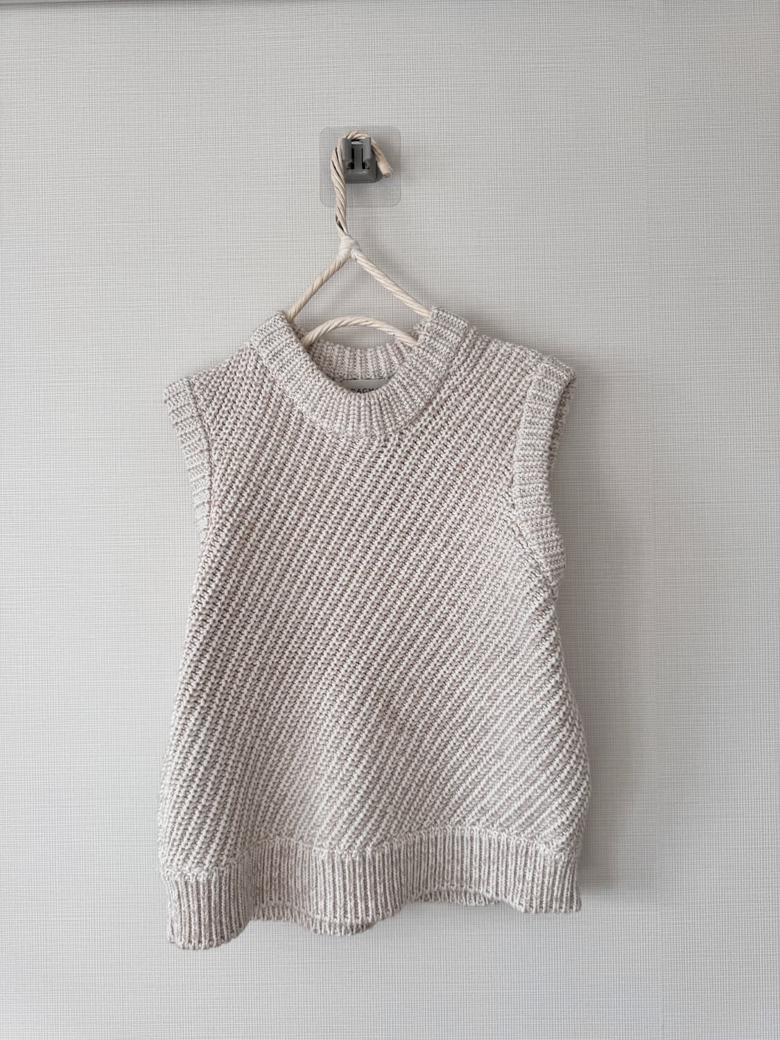 새상품 영국 브랜드DAGMAR 다그마 니트 조끼 XS 아이보리 상품이미지2