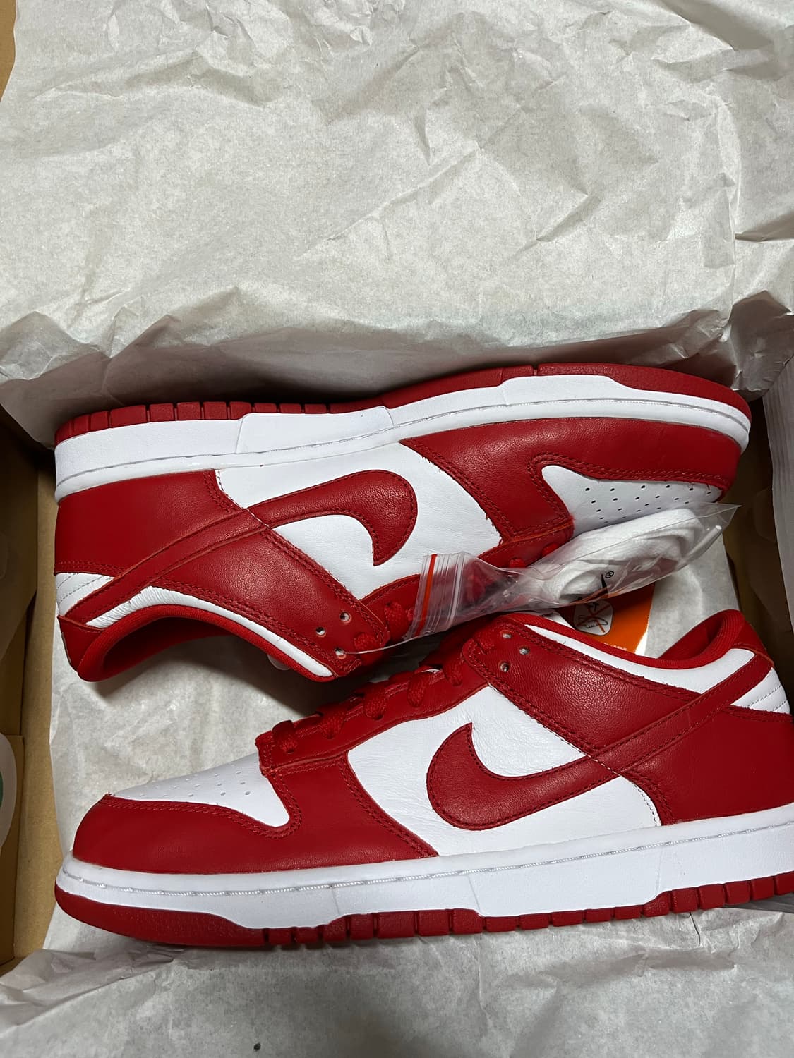 나이키 덩크 유니버시티 레드 270 새상품 상품이미지1