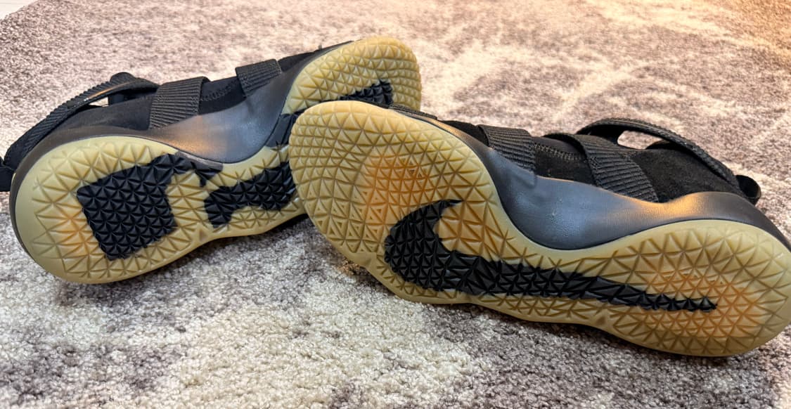 나이키 르브론 줌 솔져 11 블랙검 상품이미지6