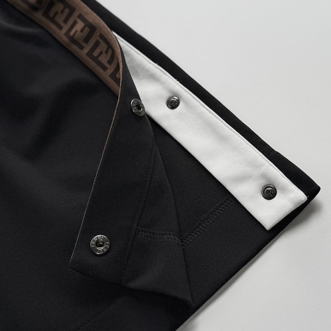 펜디 FF로고 탭 트랙 쇼츠 12Y 상품이미지4