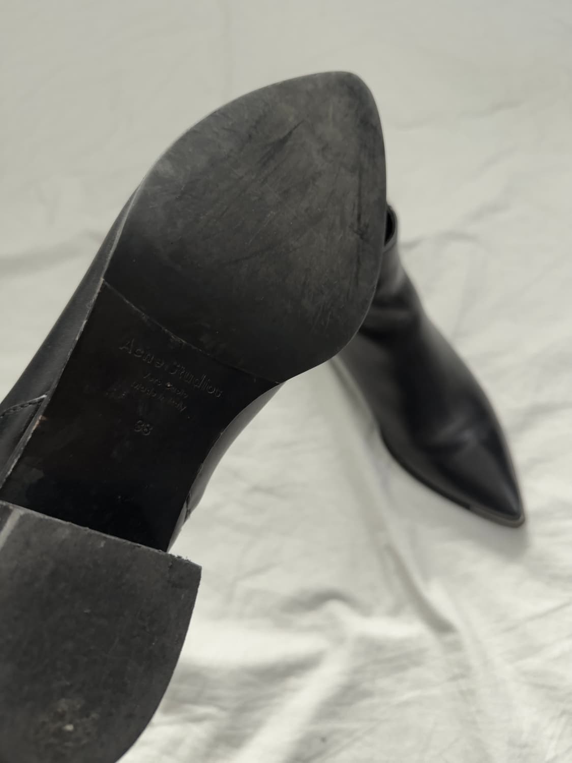 아크네 스튜디오 젠슨 메탈 팁 토 앵클부츠 상품이미지4